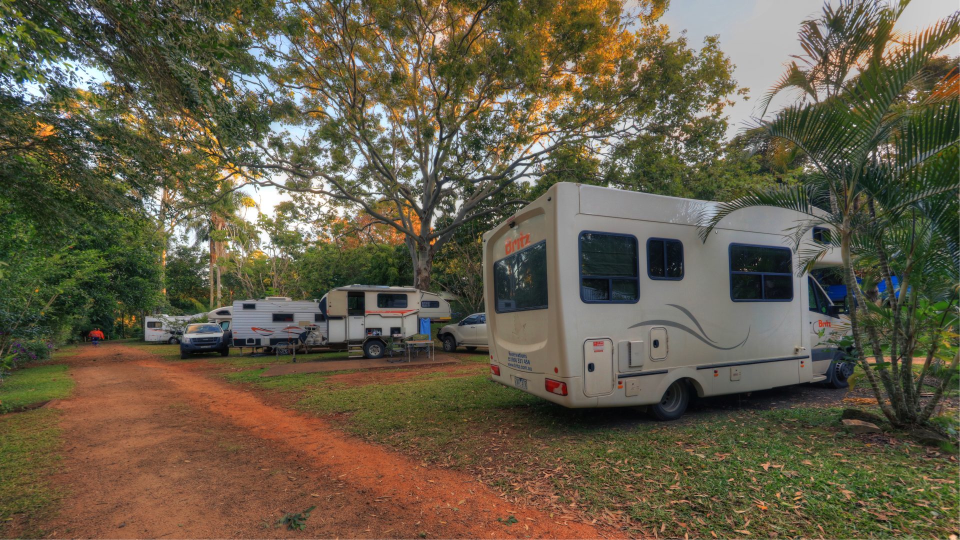 Lake Eacham Caravan Park, Lake Eacham, Atherton Tablelands